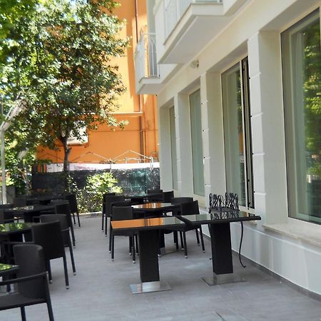 Hotel Favorita Cesenatico Buitenkant foto