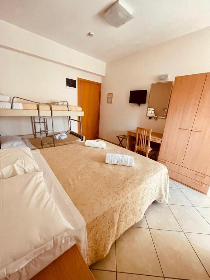 Hotel Favorita Cesenatico Buitenkant foto