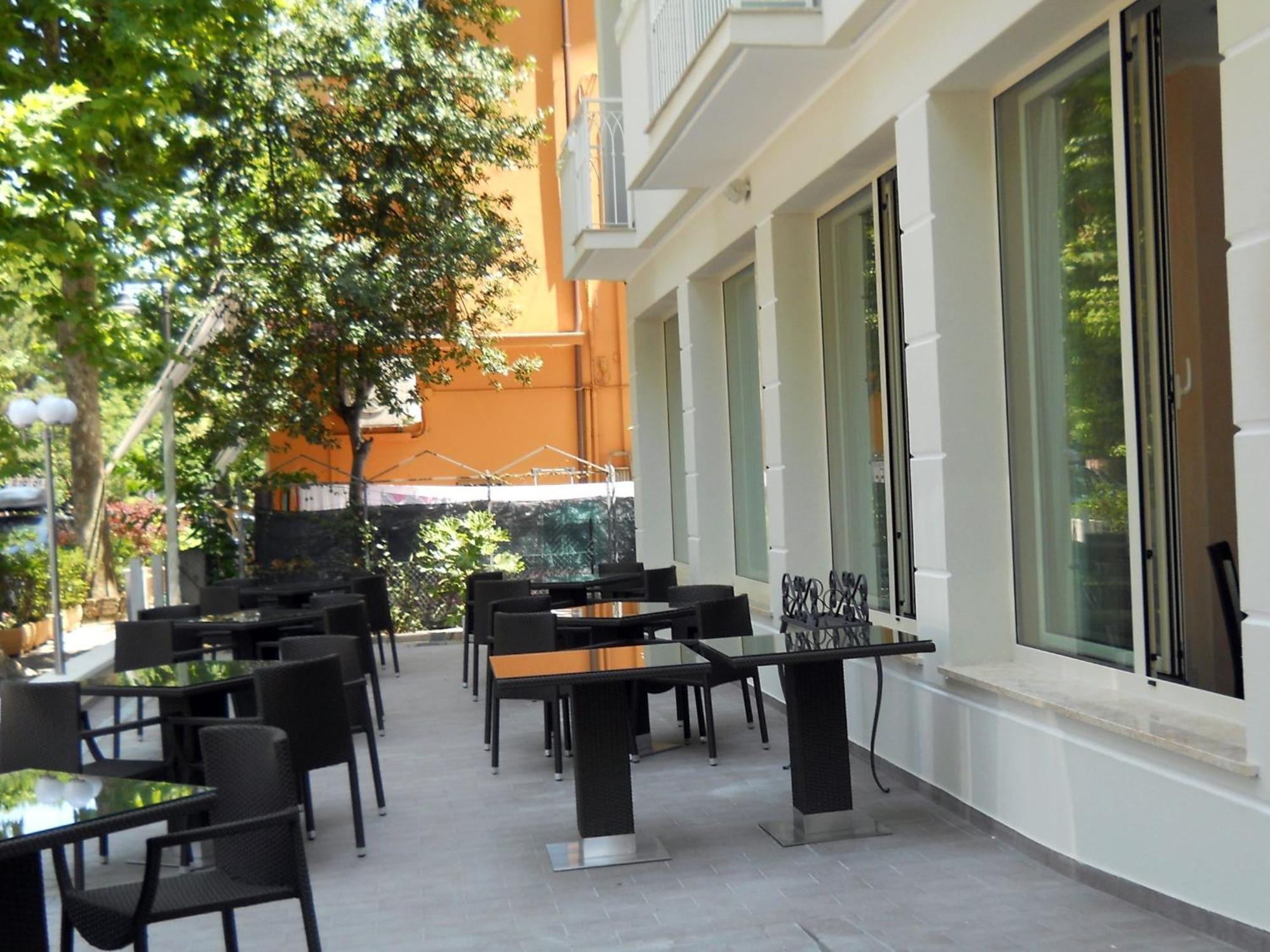 Hotel Favorita Cesenatico Buitenkant foto