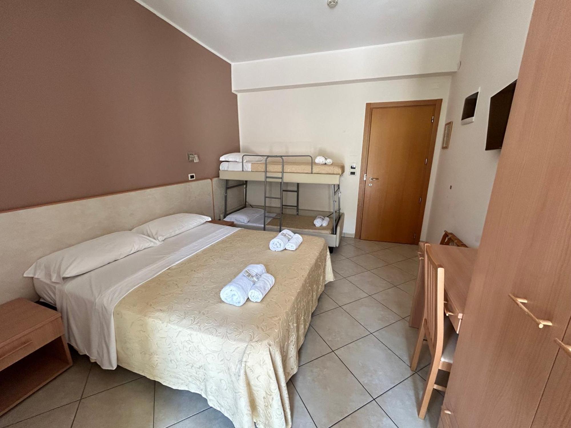 Hotel Favorita Cesenatico Buitenkant foto
