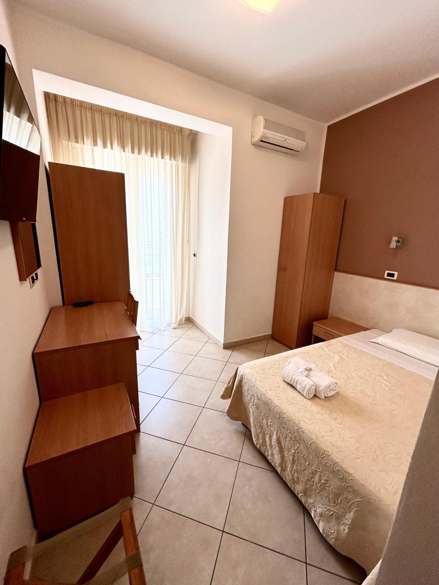 Hotel Favorita Cesenatico Buitenkant foto
