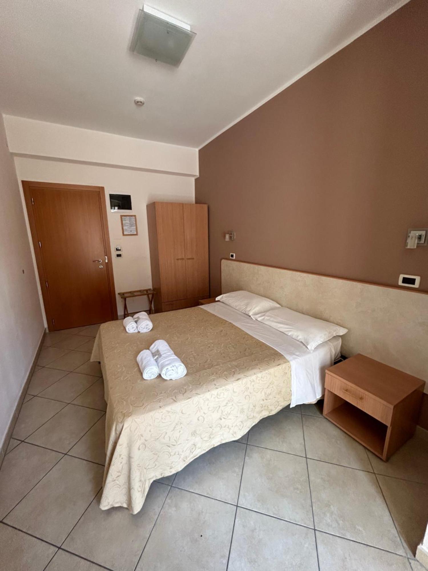 Hotel Favorita Cesenatico Buitenkant foto