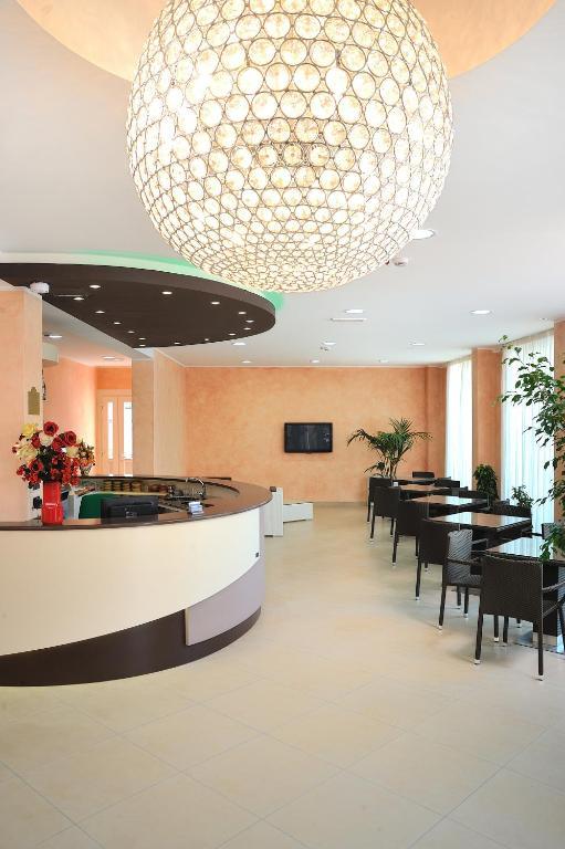 Hotel Favorita Cesenatico Buitenkant foto