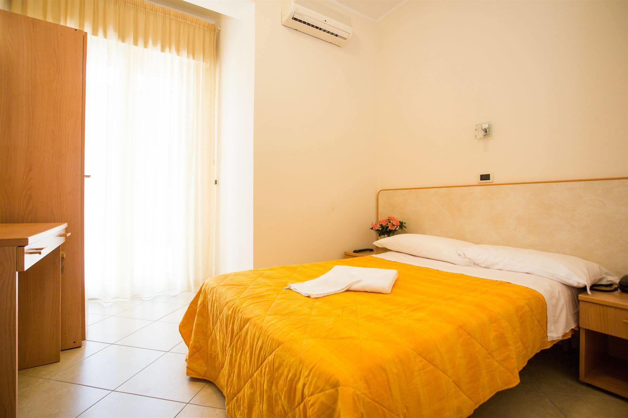 Hotel Favorita Cesenatico Buitenkant foto