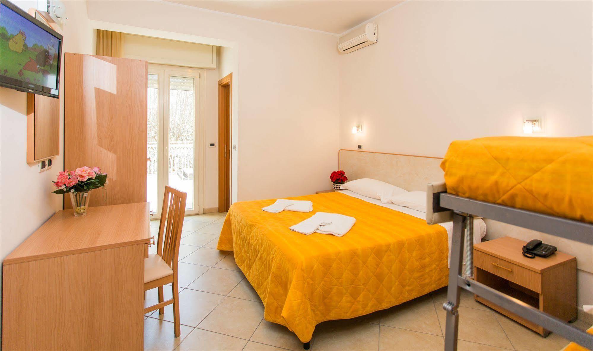 Hotel Favorita Cesenatico Buitenkant foto
