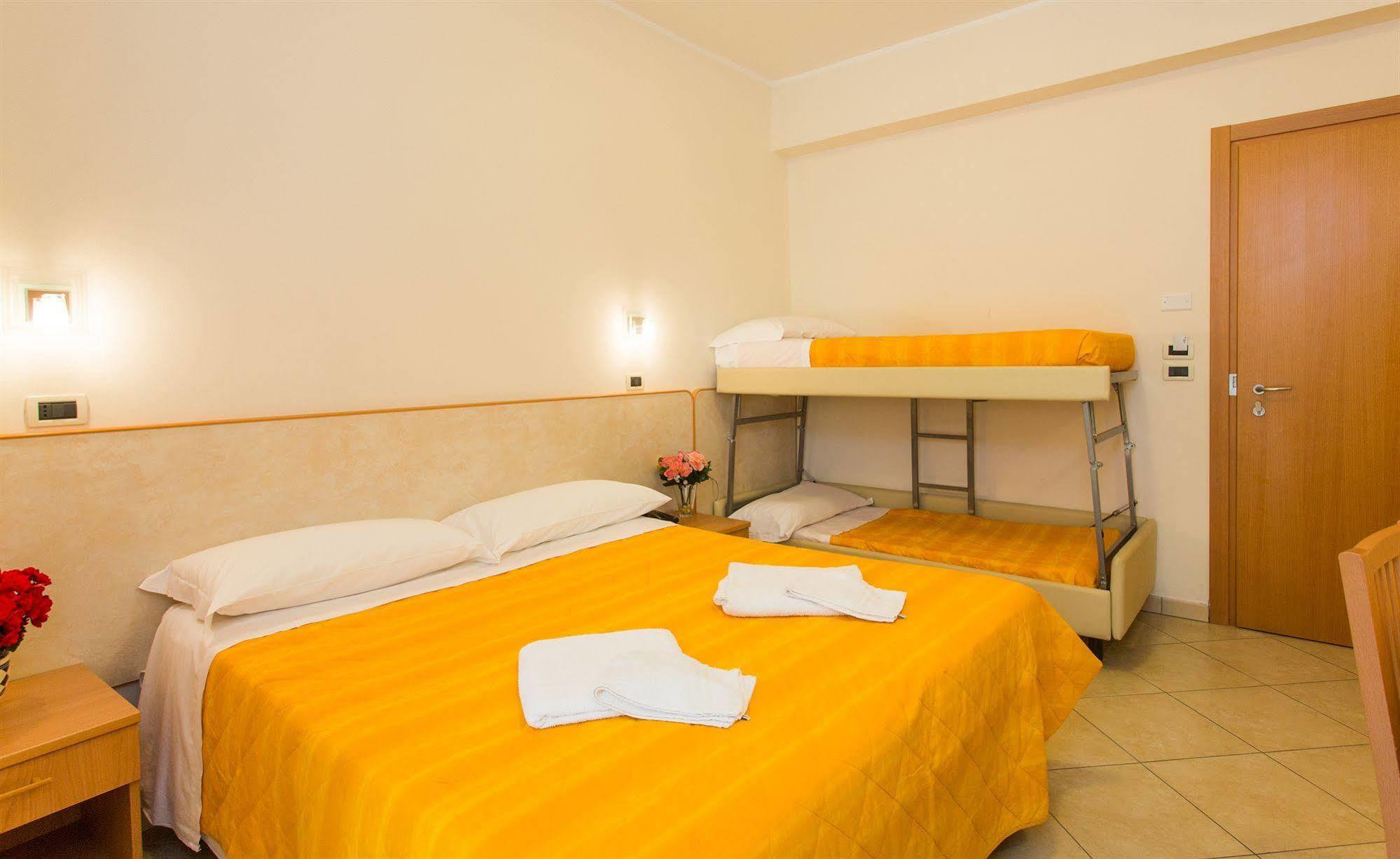 Hotel Favorita Cesenatico Buitenkant foto